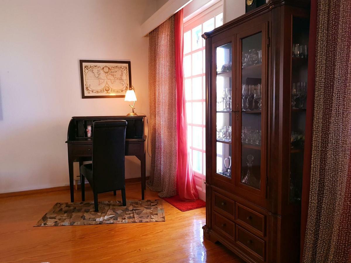 Villa Blue. Two Storey House, 100 Meters From Sea Rafina  Bagian luar foto